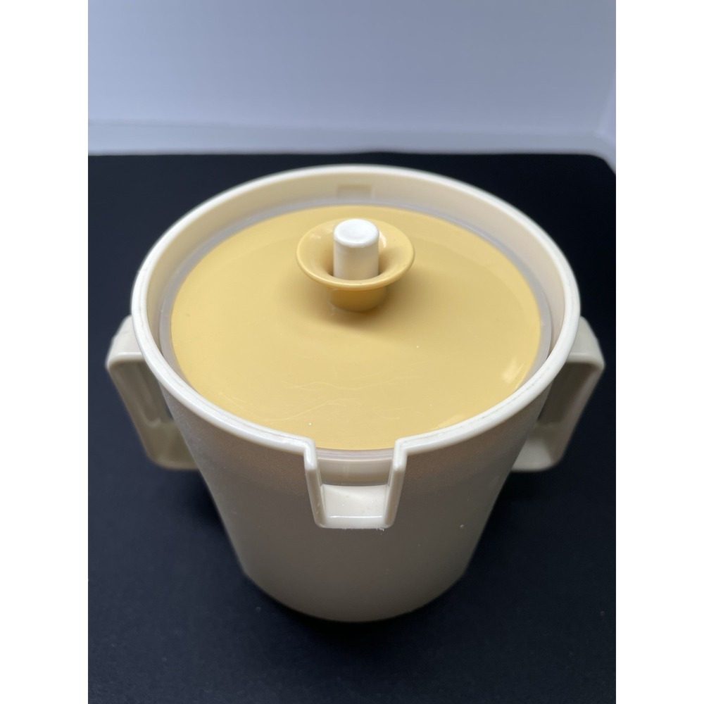 Vintage‎ 1970s Tupperware Almond Beige Creamer 1415-2 Excellent Condition! - Picture 2 of 6